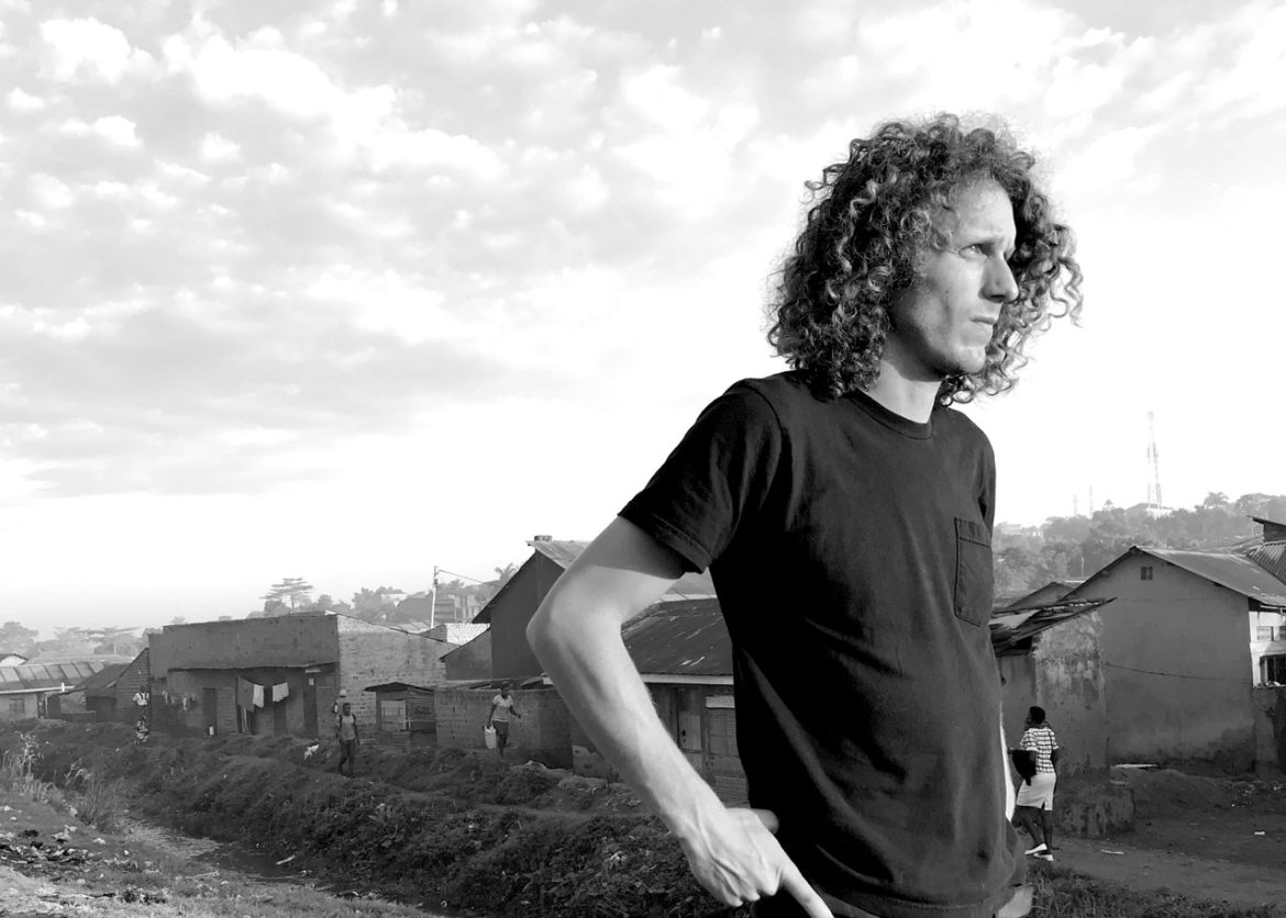 Đạo diễn Andrew Morgan